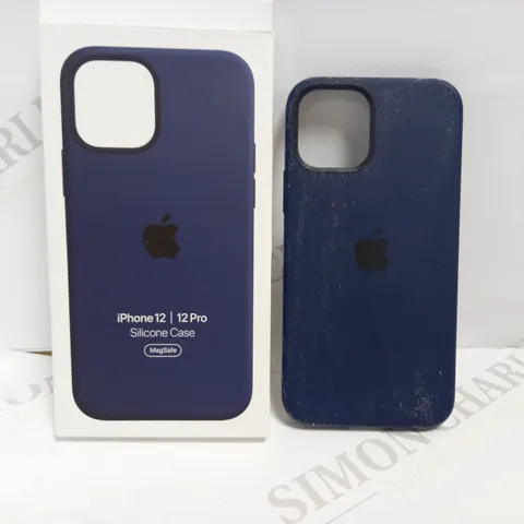 APPLE IPHONE 12/12 PRO SILICONE CASE WITH MAGSAFE