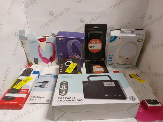 BOX OF ASSORTED ELECTRICAL ITEMS TO INCLUDE HEADPHONES, REMOTE CONTROLS AND USB CABLES