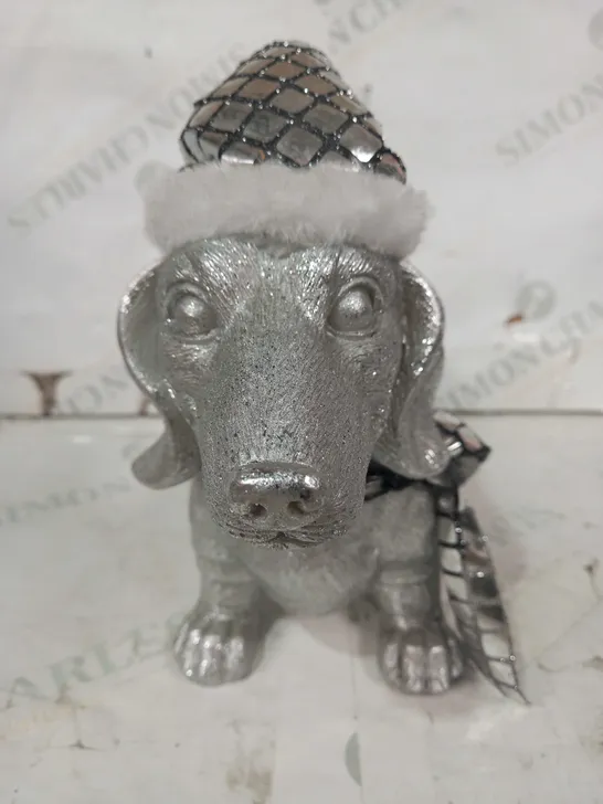 SILVER EFFECT FESTIVE DECORATIVE DASCHUND ORNAMENT