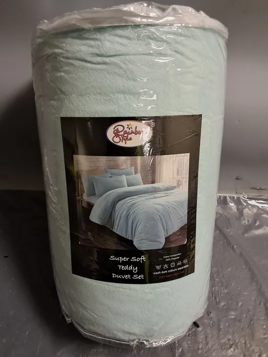 SUPER SOFT TEDDY DUVET SET IN MINT BLUE - SIZE UNSPECIFIED 