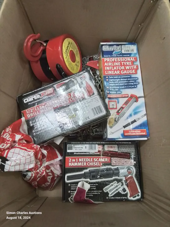 BOX OF VARIOUS TOOLS TO INCLUDE CHAIN BLOCK CHAIN, REVERSIBLE DRILL WITH KEYLESS CHUCK, 2 IN 1 NEEDLE SCALER/ HAMMER CHISEL ETC.