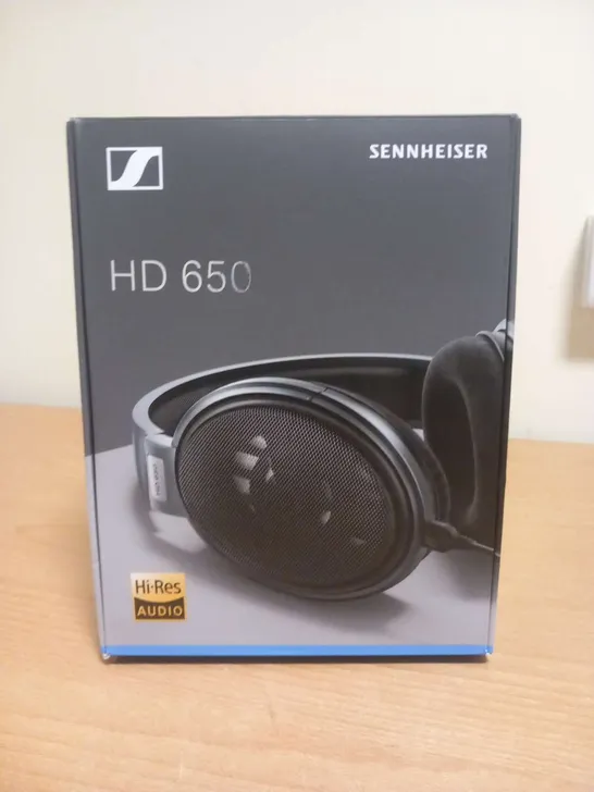 BOXED SENNHEISER HD650 AUDIOPHILE OPEN DYNAMIC HEADPHONES