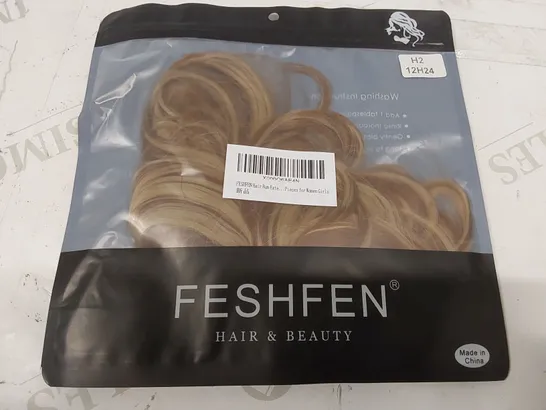 BOX CONTAINING APPROXIMATELY 100 FESHFEN BLONDE/BROWN HAIR BUN EXTENSIONS