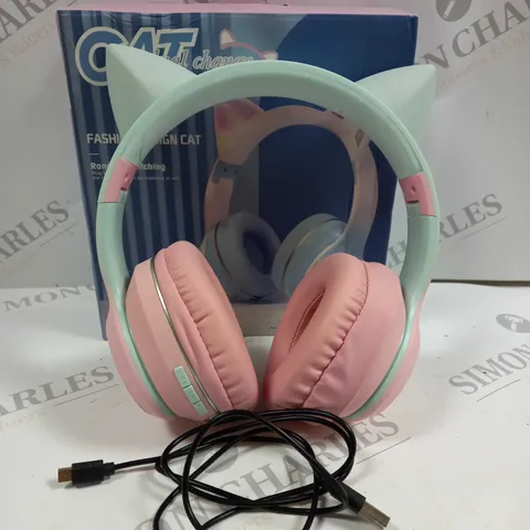 BOXED GRADUAL CHANGE CAT WIRELESS HEADSET 