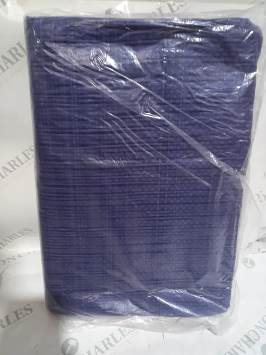 BLUE TARP UNKNOW SIZE 