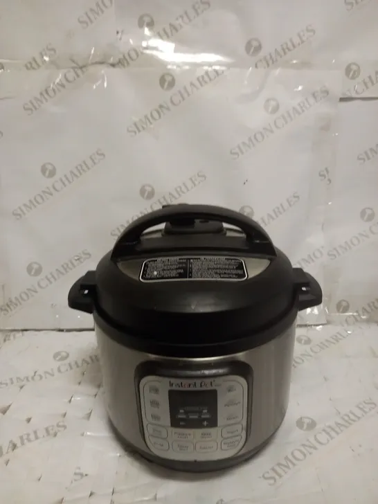 INSTANT POT DUO MINI PRESSURE COOKER