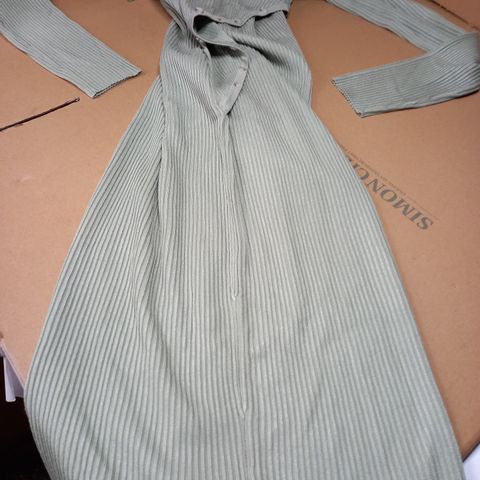 MISSGUIDED SAGE OFF SHOULDER BUTTON DETAIL MIDAXI DRESS - SIZE 14