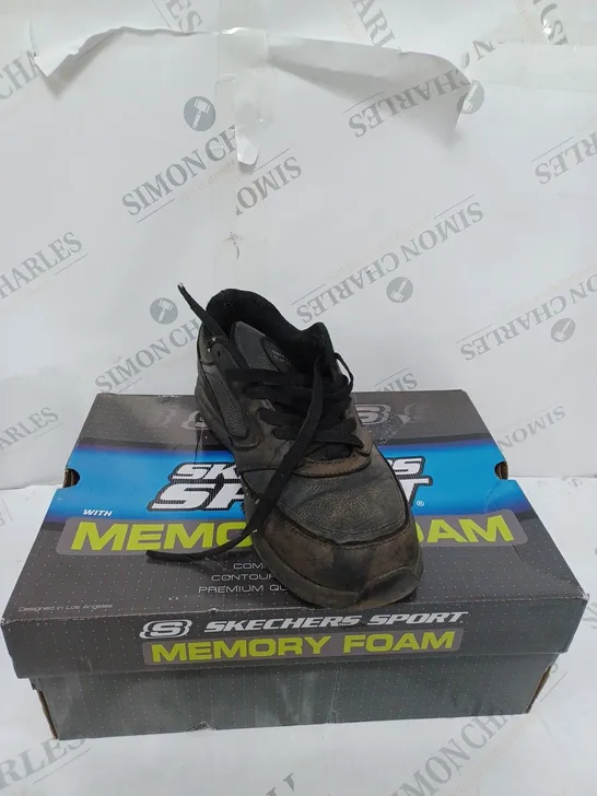 BOXED PAIR OF SKECHERS NAMPA SLIP RESISTANT BLACK WORK TRAINERS SIZE 8