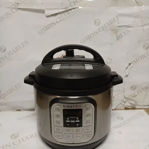 INSTANT POT DUO MINI PRESSURE COOKER