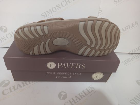 BOXED PAIR OF PAVERS SANDALS IN BROWN UK SIZE 6