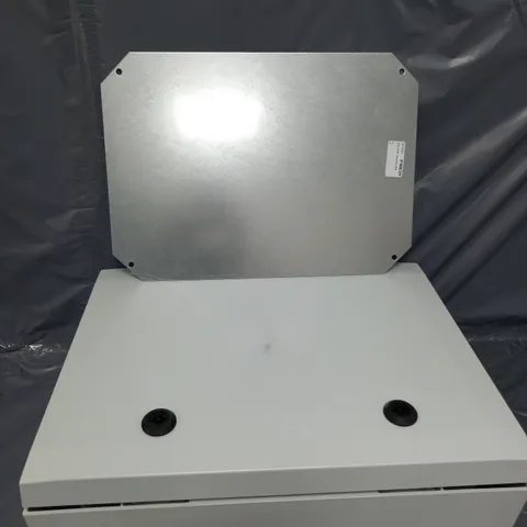 INDUSTRIAL CONTROL PANEL ENCLOSURE WITH MOUNTING PLATE