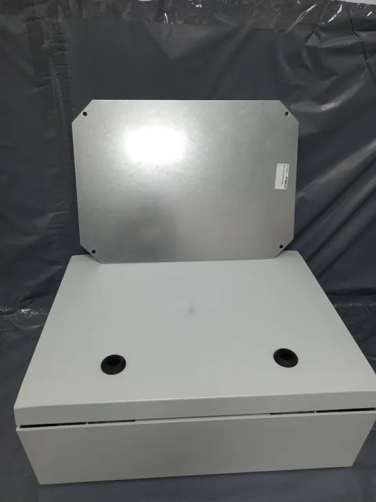 INDUSTRIAL CONTROL PANEL ENCLOSURE WITH MOUNTING PLATE