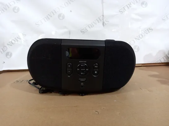 CD BOOMBOX IN BACK WITH FM RADIO