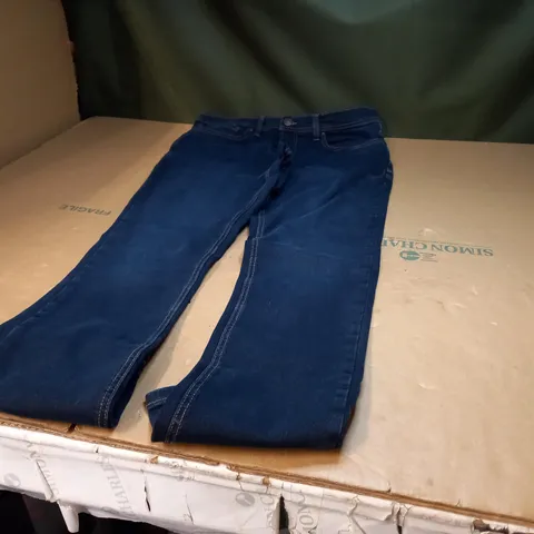 PAIR OF SKINNY DEMIN JEANS W36 L32