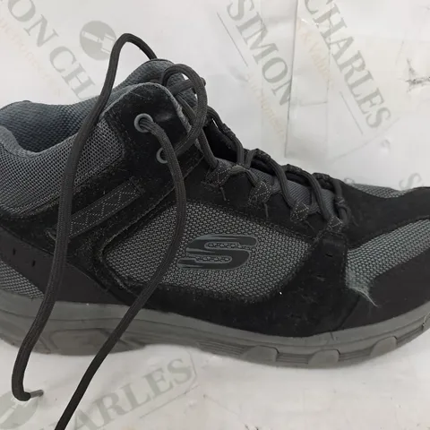 PAIR OF BOXED SKETCHERS LACE BOOT BLACK, UK SIZE 11