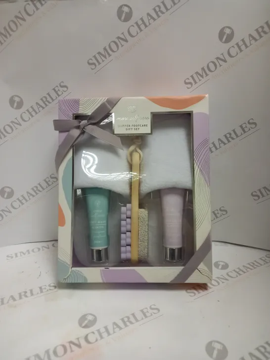 MORE SELF CARE SLIPPER FOOTCARE GIFT SET 