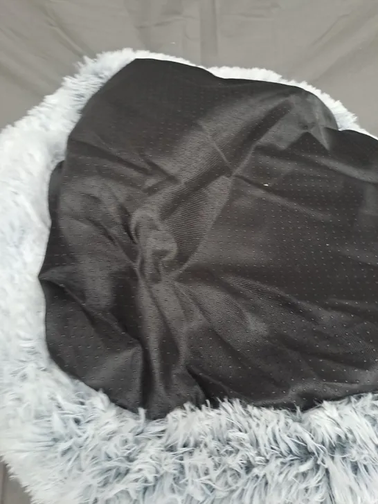 PET BED IN GREY WITH OPEN INSIDE 