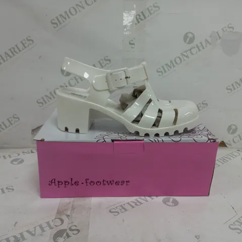 APPROXIMATELY 11 BOXED PAIRS OF APPLE FOOTWEAR BLOCK HEEL SANDALS IN BLACK VARIOUS SIZES TO INCLUDE SIZES 36, 38, 39