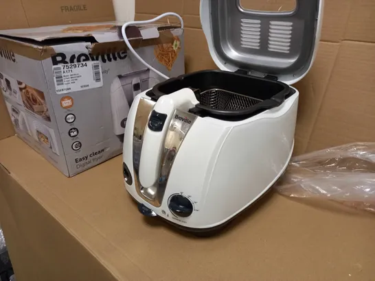 BREVILLE EASY CLEAN DIGITAL FRYER 