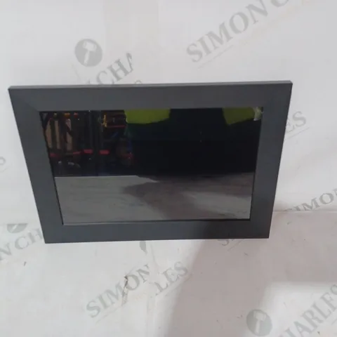 BOXED UNBRANDED DIGITAL PHOTO FRAME 