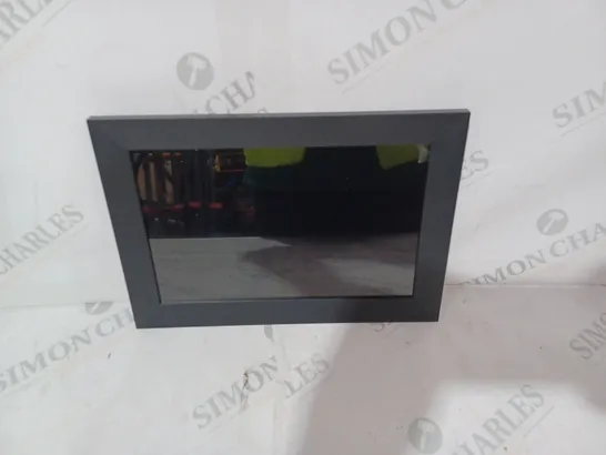 BOXED UNBRANDED DIGITAL PHOTO FRAME 