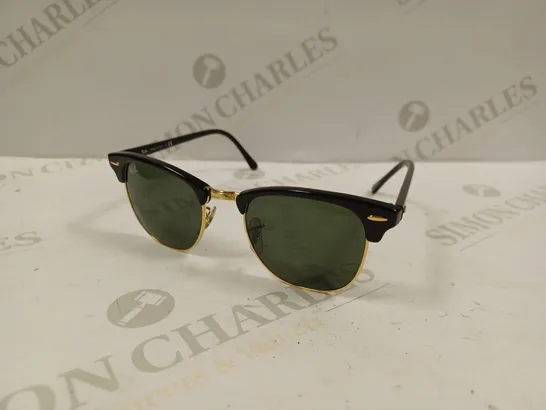 PAIR OF RAY-BAN CLUBMASTER W0365 GLASSES BLACK/GOLD