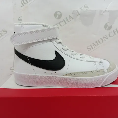 BOXED PAIR OF NIKE BLAZER MID 77 IN WHITE - UK KIDS 13.5