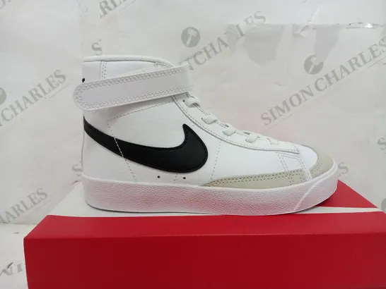 BOXED PAIR OF NIKE BLAZER MID 77 IN WHITE - UK KIDS 13.5