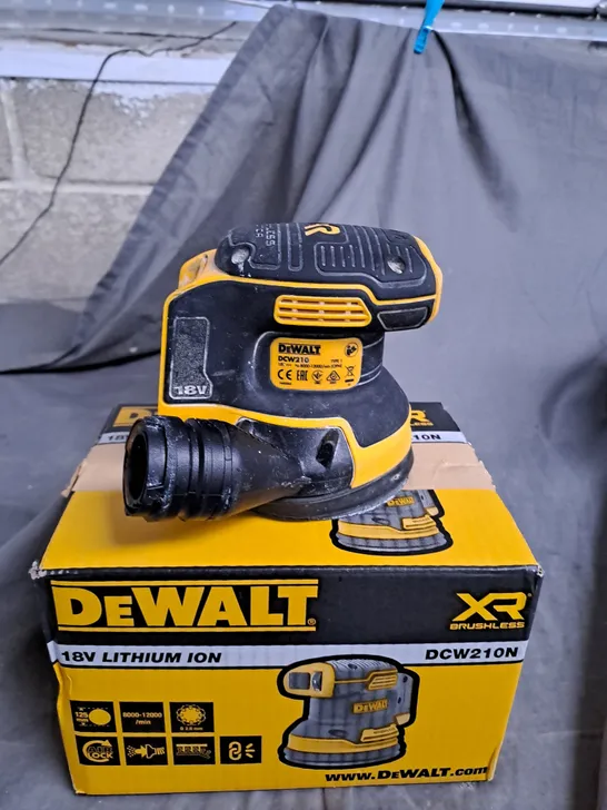 DEWALT SANDER 