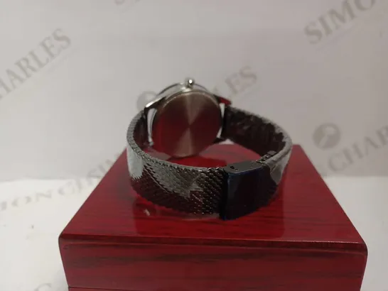 STOCKWELL DESIGNER WRISTWATCH STAINLESS STEEL STRAP IN A PRESENTATION BOX