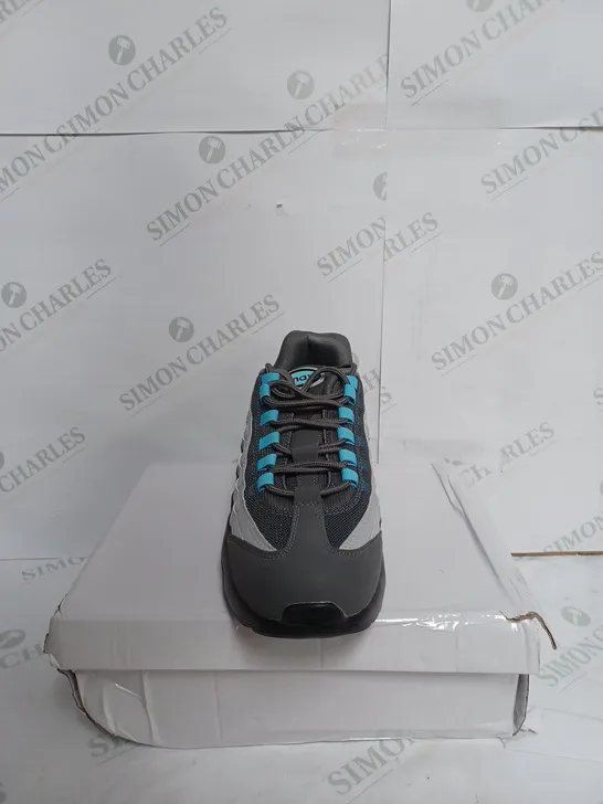 NIKE AIR MAX 95 IN GREY & SKY BLUE - UK 9 