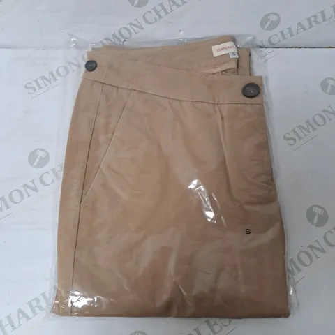 SEALED SET OF 16 BRAND NEW CORPORATIVE STYLE CHINO PANTS IN BROWN - SMALL