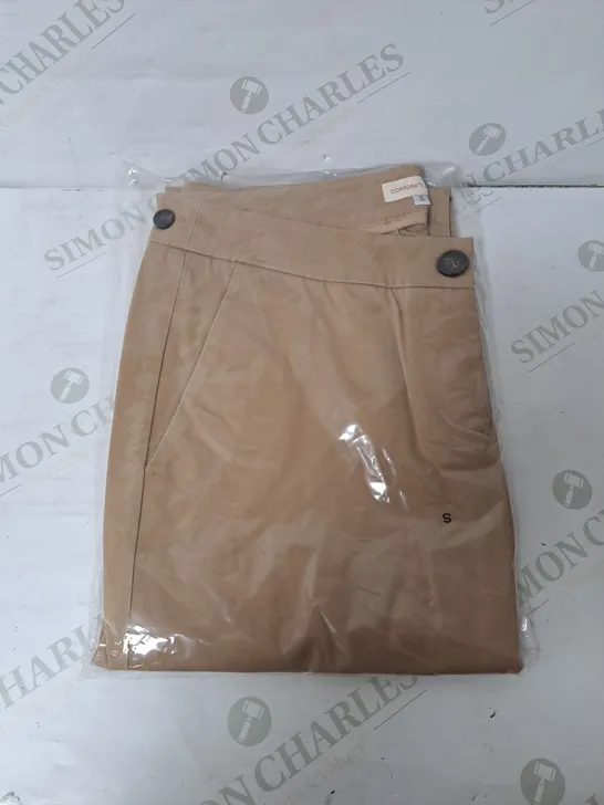 SEALED SET OF 16 BRAND NEW CORPORATIVE STYLE CHINO PANTS IN BROWN - SMALL