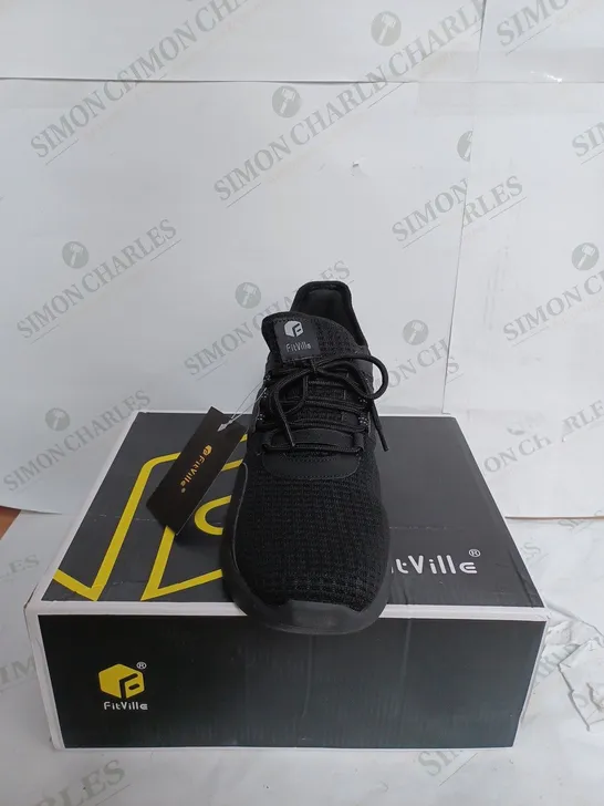 FIT VILLE FRESH CORE IN BLACK - UK 8.5 