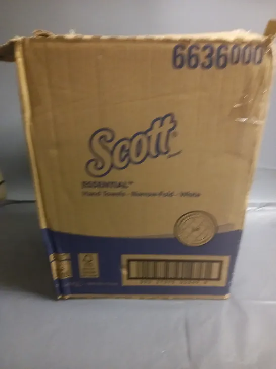 BOX OF SCOTT ESSENTIAL HAND TOWELS - 12 X 220