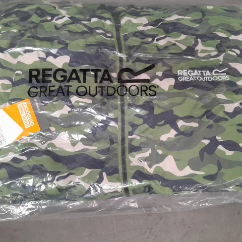 REGATTA WATERPROOF COAT IN CAMO SIZE S/M