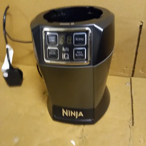 NINJA NUTRI AUTO-IQ BLENDER