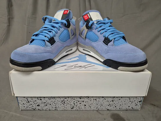 BOXED PAIR OF NIKE AIR JORDAN 4 RETRO SHOES IN BLUE UK SIZE 11.5