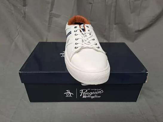 BOXED PAIR OF PENGUIN SHOES IN WHITE/NAVY SIZE 11