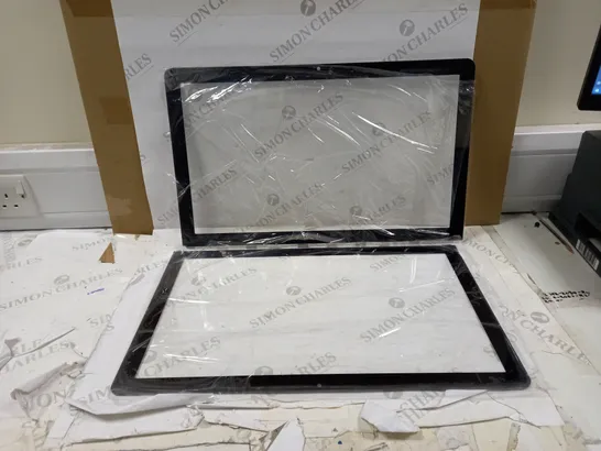 LOT OF APPROXIMATELY 4 GLASS COMPUTER SCREEN COVERS OF VARYING SIZES