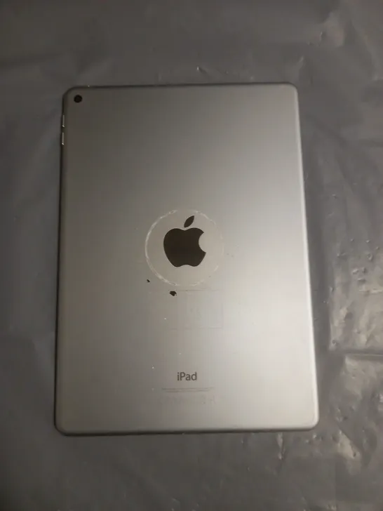 UNBOXED APPLE IPAD A1566 TABLET