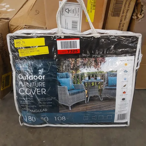 BAGGED OUTDOOR FURNITURE COVER 