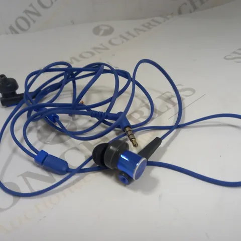DESIGNER EARPHONES IN BLUE