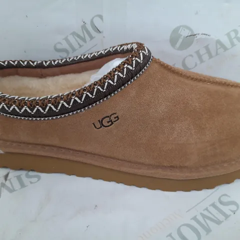 PAIR OF UGG KUWANS CLASSIC SLIP ONS IN BROWN - SIZE 40