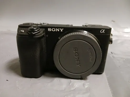 UNBOXED SONY A 6400 DIGITAL CAMERA