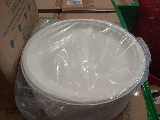 PALLET OF APPROXIMATELY 60 BOXES OF 200x 25.4CM (10") ROUND PULP MOLDED PLATES 