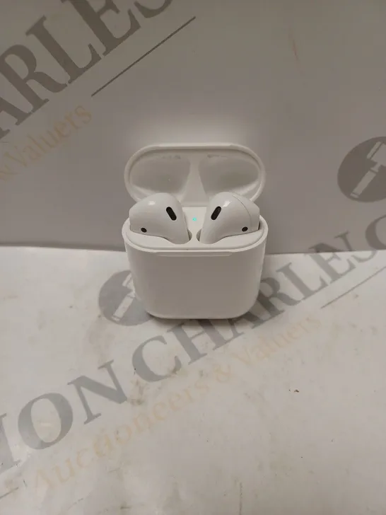 APPLE AIR PODS FIRST GEN 