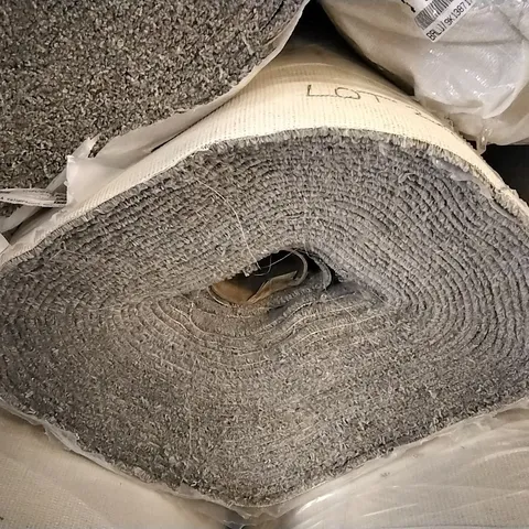 ROLL OF SUPERTWIST CARPET APPROXIMATELY 4X30M 