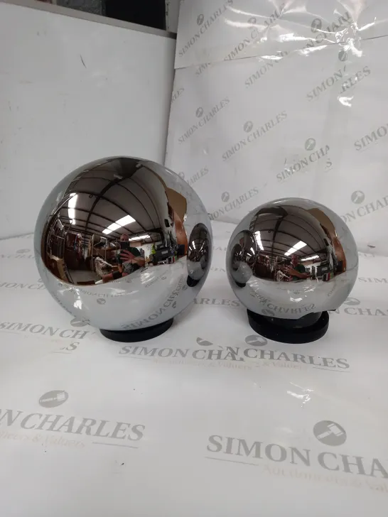 BOXED KELLY HOPPEN SET OF 2 INDOOR OUTDOOR PRELIT GLASS DECOR - REFLECTIVE ORBS