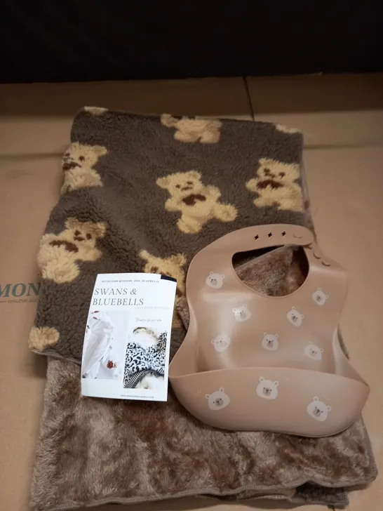 SWANS AND BLUEBELLS BROWN TEDDY BEAR FLUFFY BLANKET AND MATCHING RUBBER BIB